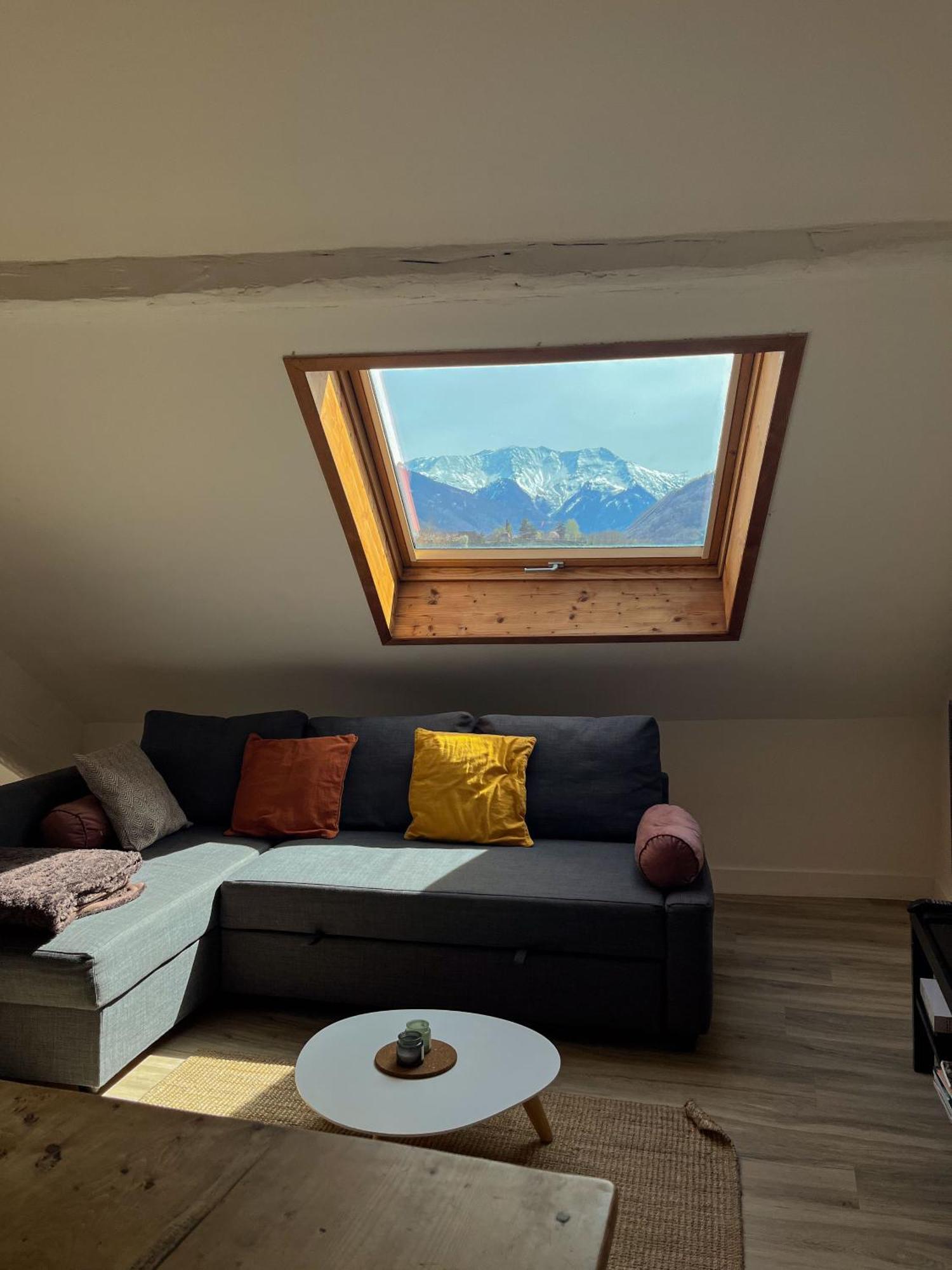 Cocon Sous Les Toits Apartment Albertville Exterior photo